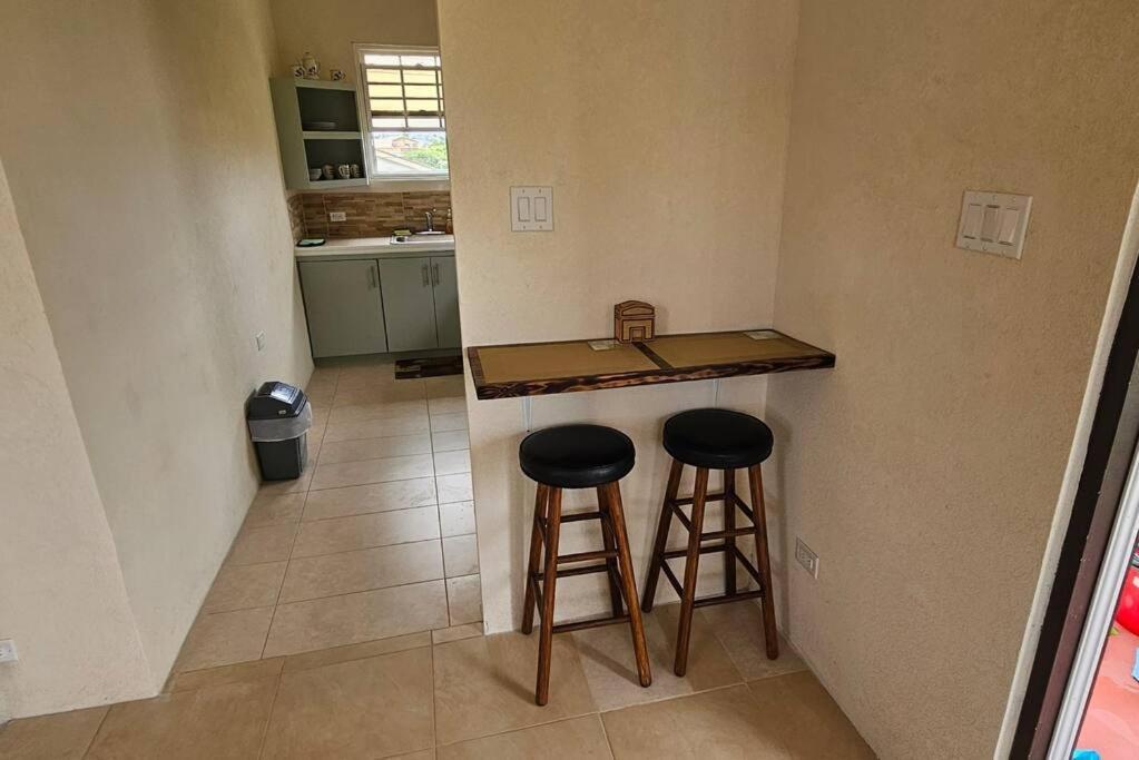 Seclusion Studio Apartment. Saint Philip Extérieur photo
